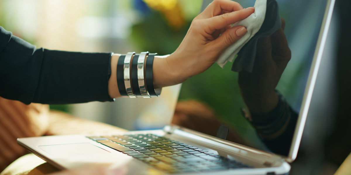 Astuces pour nettoyer l&rsquo;écran de son ordi