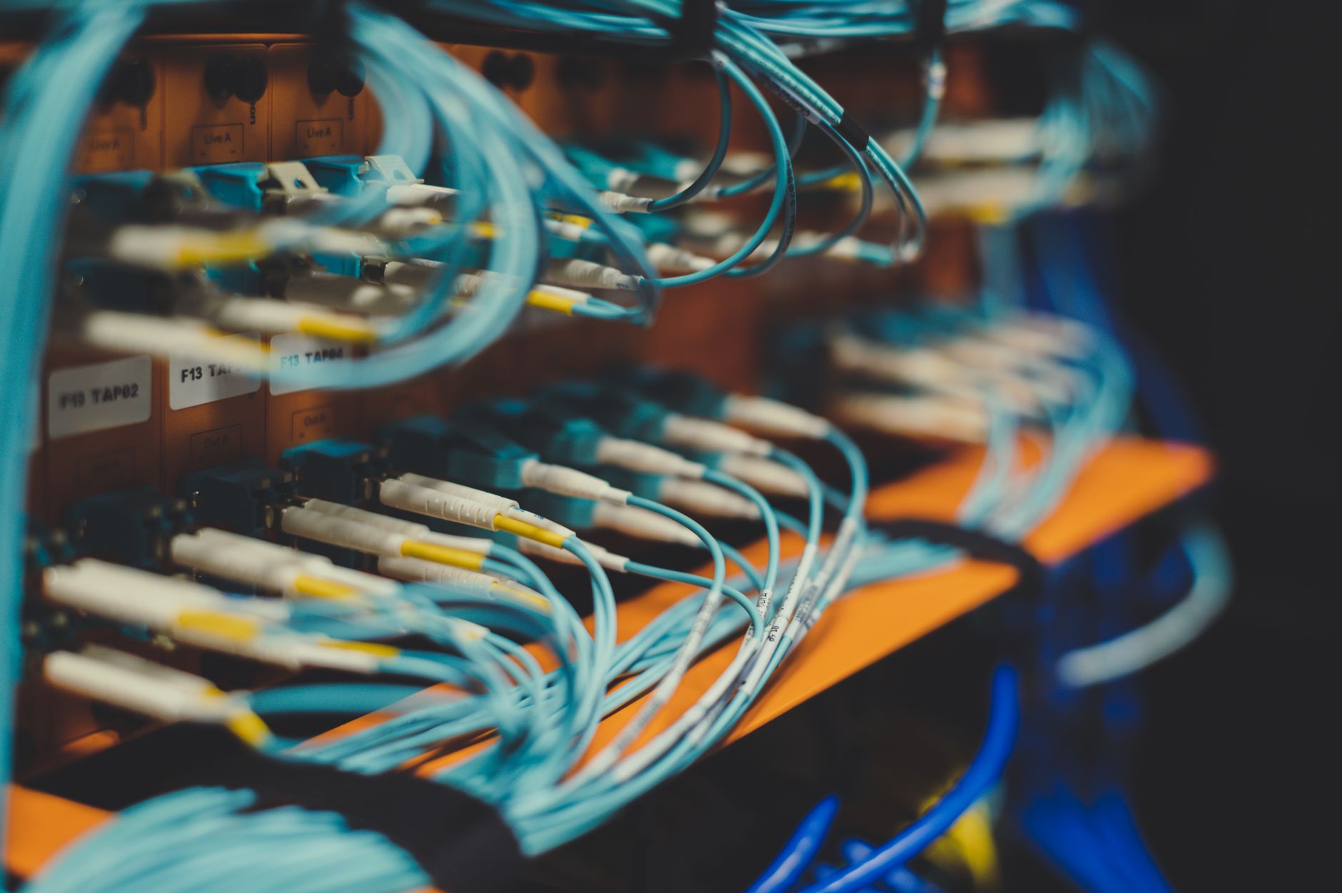 Nubevia redéfinit le paysage du cloud souverain avec Comlink et Hexawin
