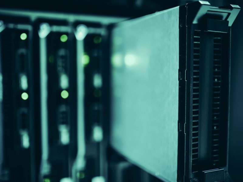 Urgence de migrer vers Debian 13.7 pour des raisons de sécurité