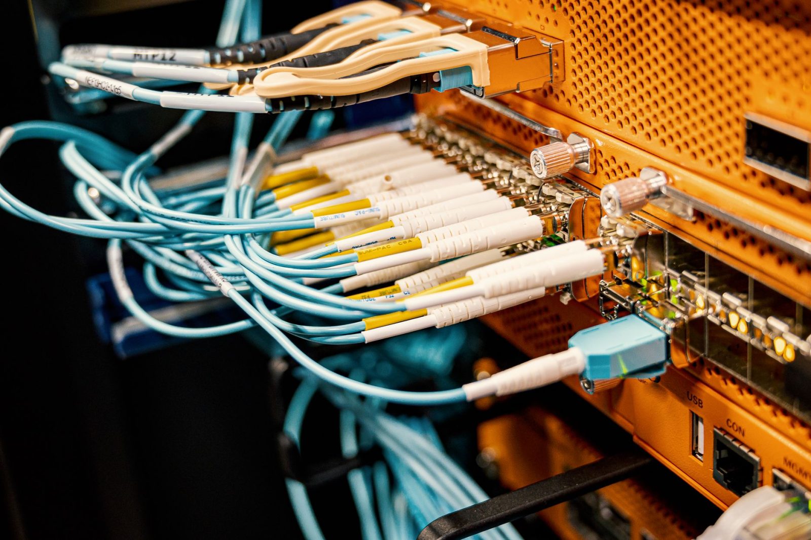 Nubevia redéfinit le paysage du cloud souverain avec Comlink et Hexawin